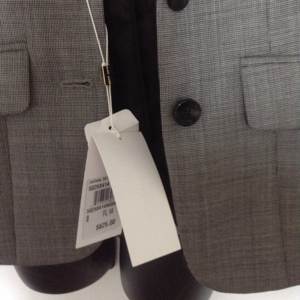 Blazer jacket Size 0 by Hugo Boss. $595 retail - Picture 4 of 4